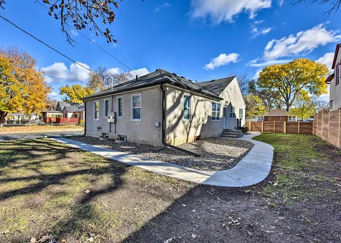 Mpls Duplex W/ Wifi & Kitchen: 5 Mi To Dtwn!