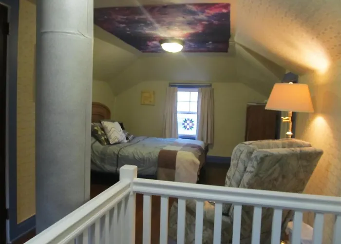 2 Blks St Marys 2 Main Fl Beds Bath Coveredbyfaith